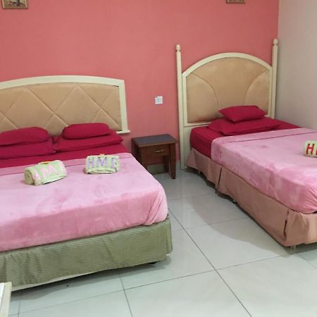 Hotel Morning Glory Кудат Экстерьер фото